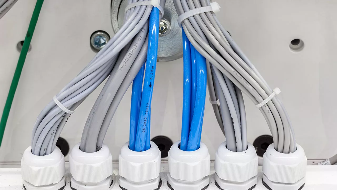 Maßgeschneiderte Schalt- und Verteilerlösungen